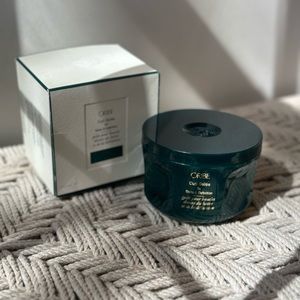 ORIBE : Curl Gelée for Shine & Definition